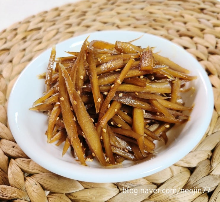 3월 제철 반찬 아삭아삭 우엉조림 3월 제철 반찬 아삭아삭 우엉조림
