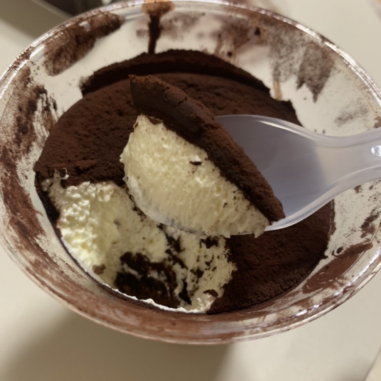  GS25 ‘어른의 맛 티라미수’ / 투썸 티라미수랑 비슷해서 맛있어요