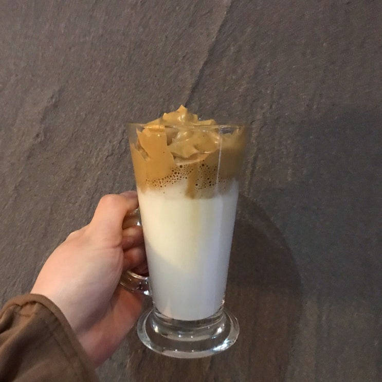  숟가락(?) 수동거품기 달고나커피만들기 (부제 : 400번이라고 누가그럼?)