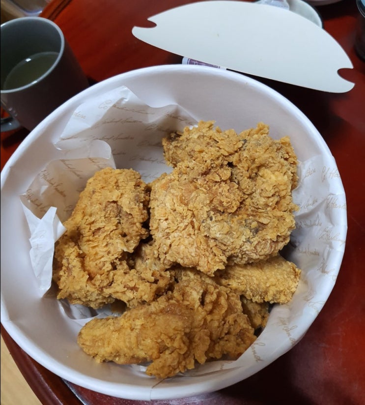 치킨후기 - KFC 치킨(핫앤크리스피 치킨) 치킨후기 - KFC 치킨(핫앤크리스피 치킨)