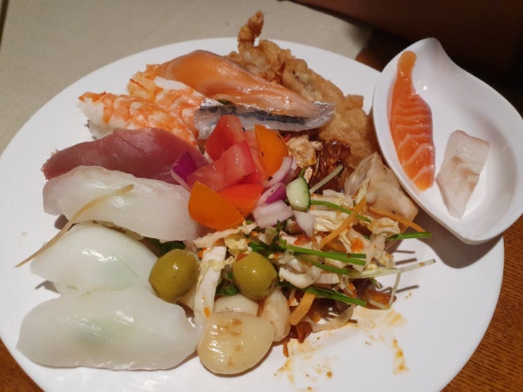  마키노차야 강남점 내돈내먹 | 가성비 괜찮은 강남 해산물뷔페 후기