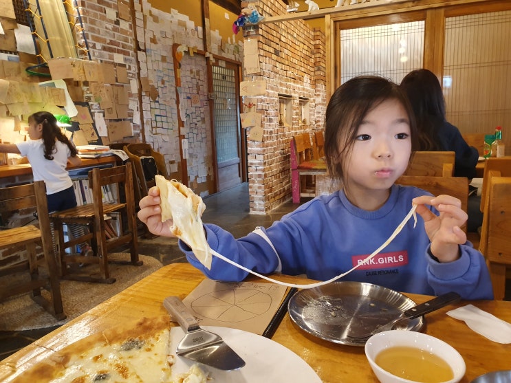 에코랜드맛집 사려니숲길화덕피자 치즈가 제대로인집