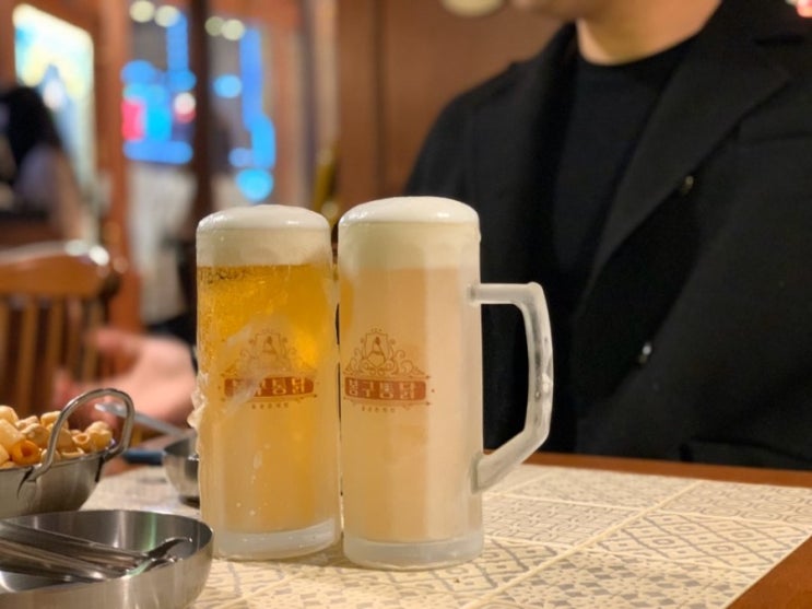  건대 치킨과 분위기가 맛있는 술집 " 봉구통닭 "
