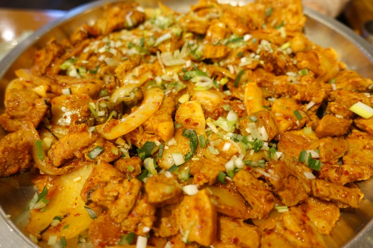  잠실새내 맛집 / 신천 홀짝집 :: 돼지 김치 구이에 소주 한잔 홀짝!
