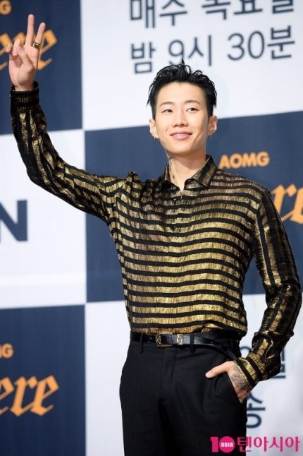 박재범, UFC 선수 오르테가에 뺨 맞았다…정찬성 통역 때문?