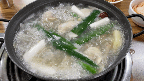 부천 역곡역 임꺽정로 닭한마리 맛집, 본가닭탕/ 칼국수 추가는 필수!
