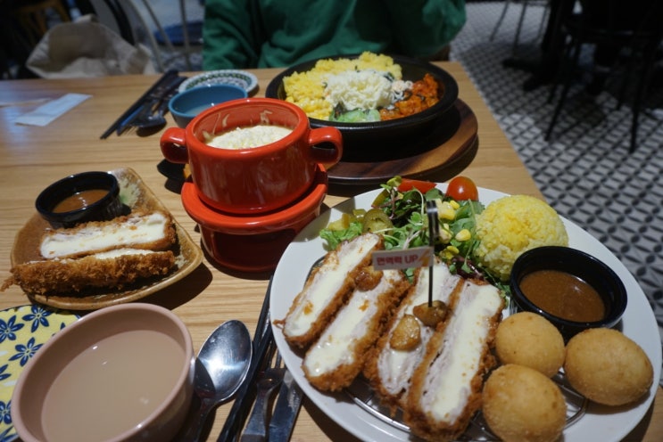  문정 로데오 맛집 모치카냉에 다녀왔어요!