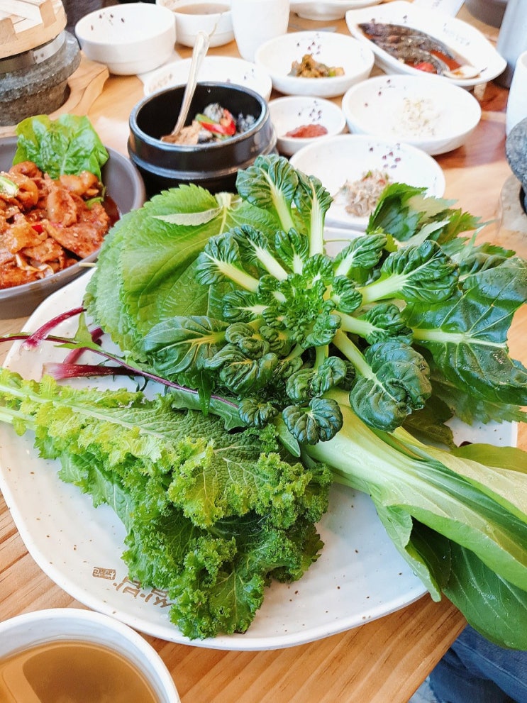 [김포 운양동 맛집] 제육볶음과 간장 새우 무한리필 되는 매화 쌈밥 김포점