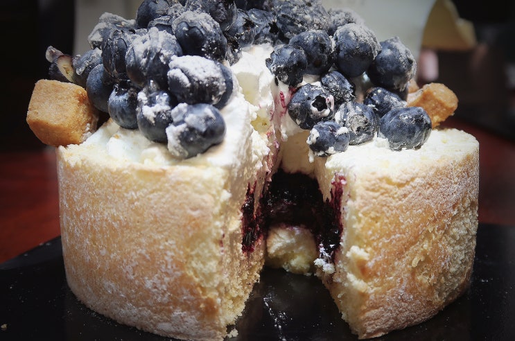 신라호텔 패스트리부티크 케이크 : 프로마주 블랑 블루베리 크림치즈 케이크