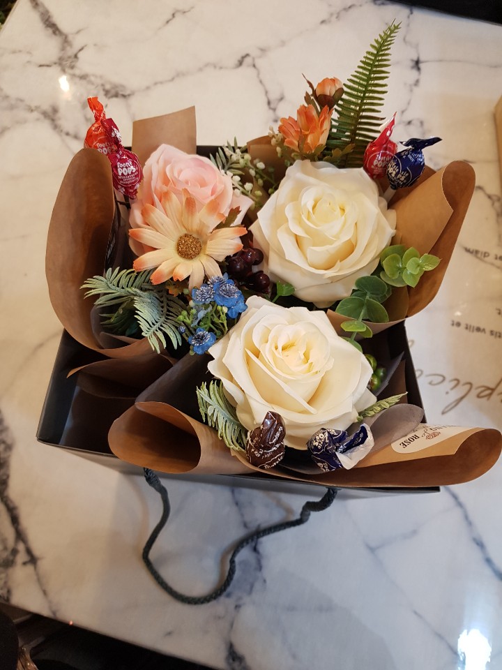  [MARIANGROSE] 화이트데이 직장동료 사탕 꽃다발, 화이트데이선물, 기념일선물 - 연남동꽃집, 홍대꽃집, 상암동꽃집