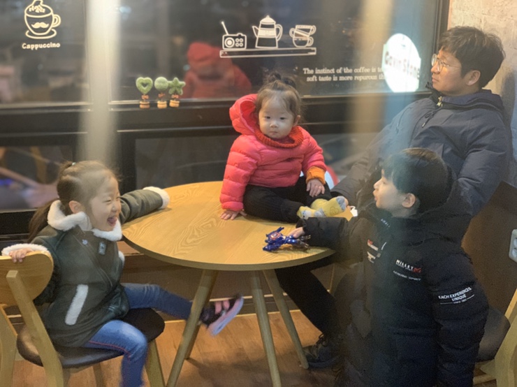  여러분은 여행이나 일을 처리할 때, 철저히 계획한다 vs 즉흥적인 무계획이다. 둘 중 어느 쪽이신가요?