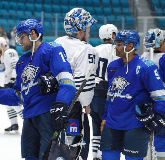  3월 11일 KHL 러시아하키 분석 아방가르드 옴스크  살라바트 우파