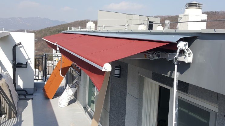 의왕시 학의동 아파트 옥탑 접이식 어닝 설치(백운호수 어닝 설치, 의왕 어닝 가격, 의왕 어닝 천갈이 가격)
