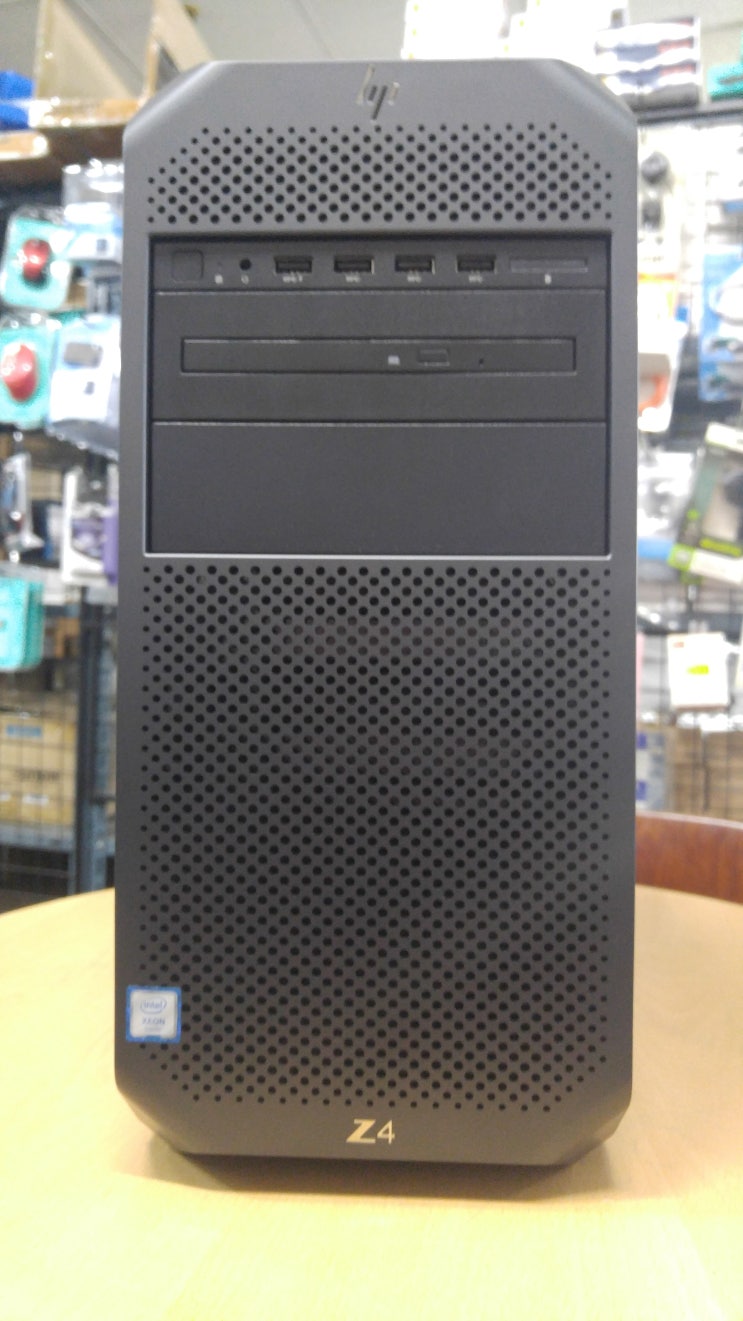  HP Z4 G4 Workstation 워크스테이션 인텔 제온 W-2145 3.7GHz NVIDA Quadro RTX4000 8G     32G DDR4-2666 ECC Reg