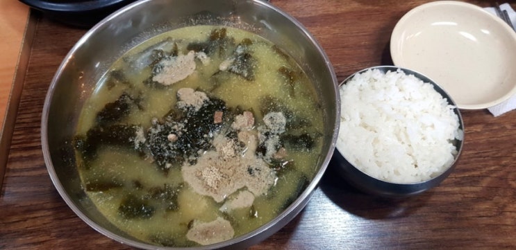  꽃보다라면 미역들깨탕 / 얼큰라면 정식