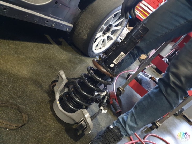 화성 병점중앙로 / 에어서스펜션 장착 / 제네시스 / G90