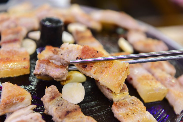  제부도 맛집 해물탕과 삼겹살 이색조합 소라횟집