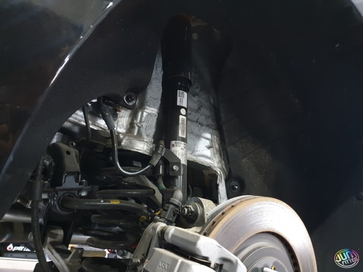 화성 병점중앙로 / 에어서스펜션 장착 / 제네시스 / G90