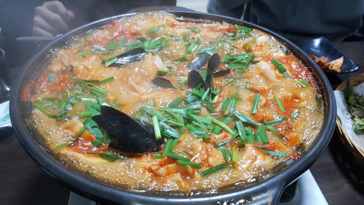  오한순 손수제비 - 대전 갈마 수제비집, 부추전 민물새우손수제비!