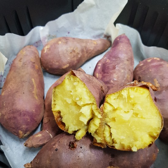  에어프라이어로 해먹는 초간단 간식, 꿀맛 군고구마