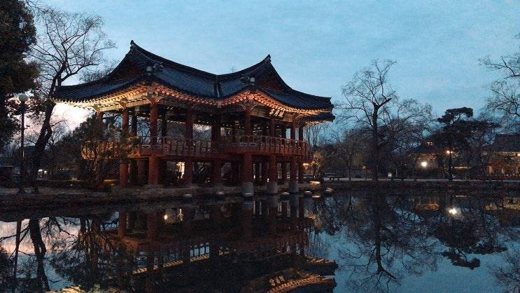  황홀한 야경에 반한 춘향과 몽룡의 정원, 남원 광한루원