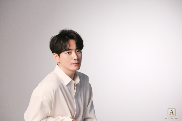 이준혁 팬카페,13일 배우 생일 맞아 나눔자리 후원