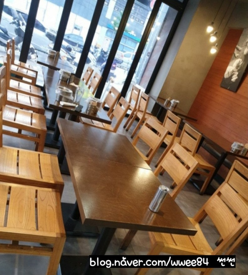 교촌치킨 김천부곡점 사진 3