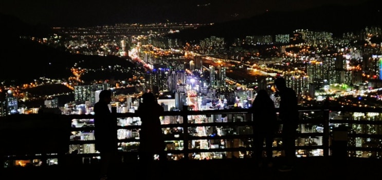  황령산 봉수대 부산  최고의 야경명소 맞는것 같아요 
