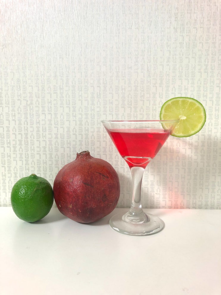  Glass 22. 달콤한 석류 그리고 새콤한 라임 칵테일, 바카디 (Bacardi)