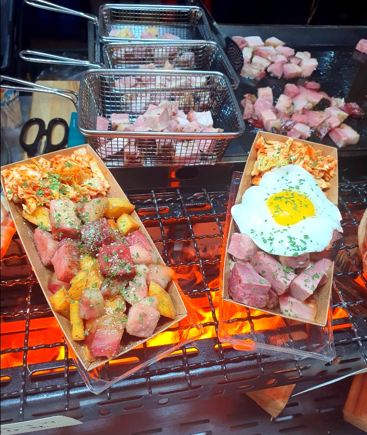  도민이 추천하는 제주 야간명소-제주동문시장야시장