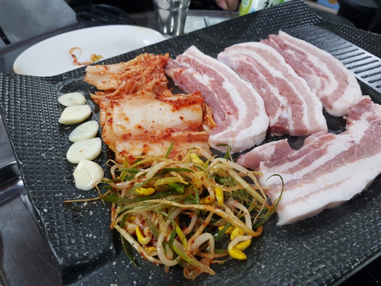  사가정에서 삼겹살 먹으려면 이곳으로 가야 합니다 가성비 맛집 인정 복래 삼겹살