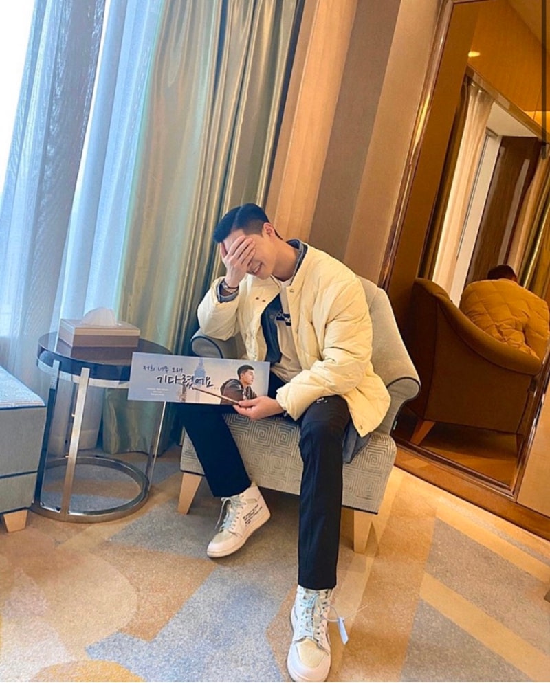 인스타그램 박서준 신발은어디꺼일까? 본격 박서준 신발탐구!!