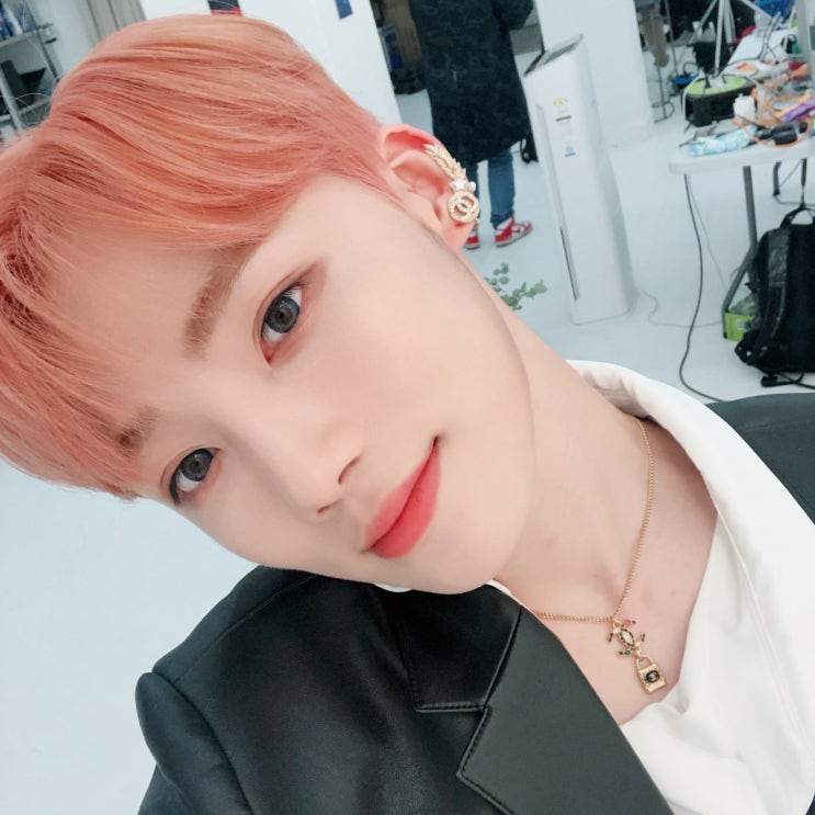 머리스타일 바꾼 남자 아이돌 더보이즈 근황사진 머리스타일 바꾼 남자 아이돌 더보이즈 근황사진
