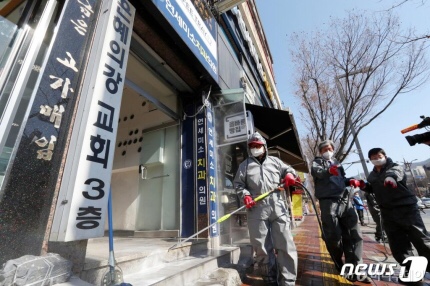 중소형 교회가 현장예배 포기 못하는 진짜 이유…직접 들어봤다 | 머니투데이