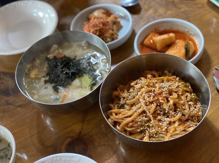  칼국수가 맛있는 천안 중앙시장 맛집 원조 옛김포식당