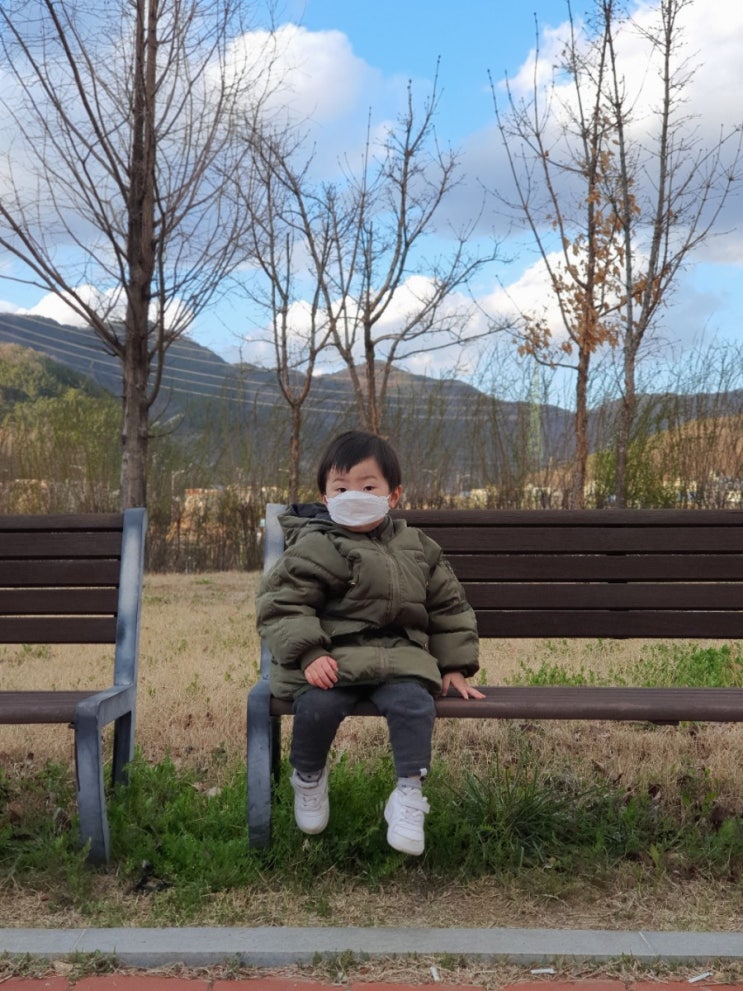  반갑지도, 안반갑지도 않은 어린이집 휴원연장안내..