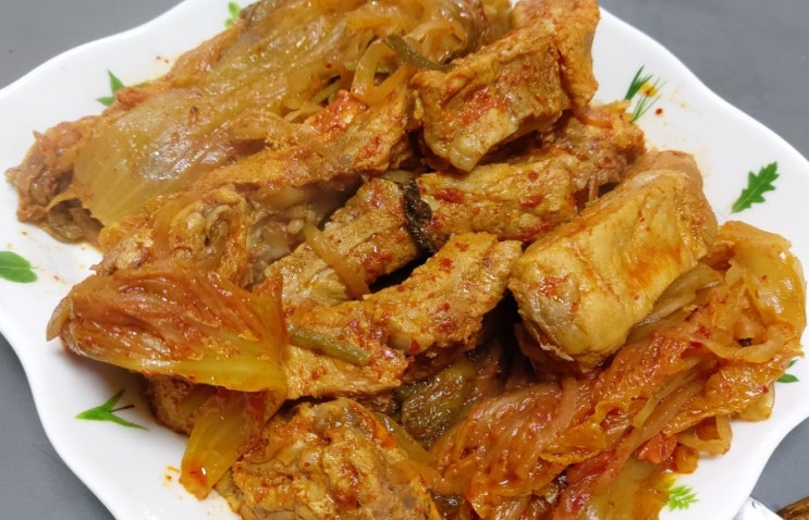  버리긴 아까워 털어보는 일상