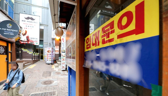  코로나실직, 백수로 내몰린 감정노동자들