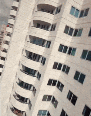  다이나믹한 카레이싱 중계화면.gif