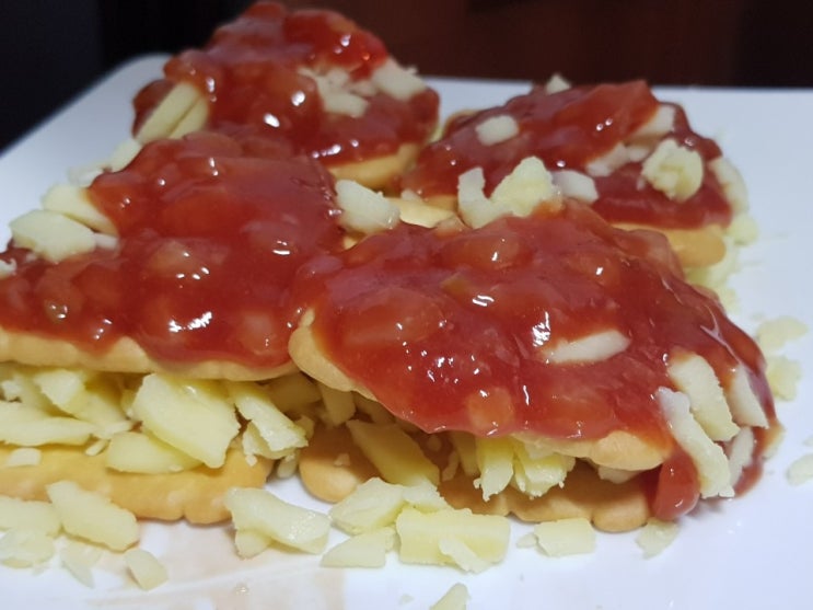  집에서 피자 만들기  에이스 과자 하나로 피자 맛내기