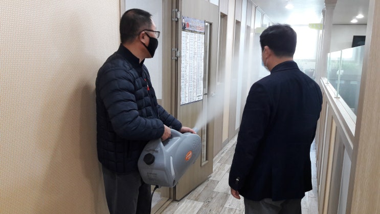  [구미교육지원청과 구미시학원연합회가 함께 하는 코로나19방역 지원사업] 대구구미 국영수학원 구미재수학원 비오비학원에서 코로나19퇴치의 첫삽을 들었습니다!
