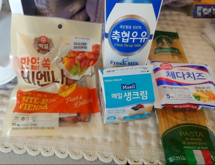  간단하게 만드는 자취요리[매콤까르보나라][10,000원의 행복]