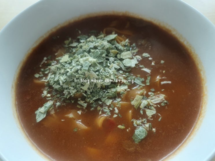  세상간단한 마라탕면, 간단한국수, 얼얼하게 맛있는 마라탕면쇼핑몰, "누들트리" - storyduck_로컬에디터
