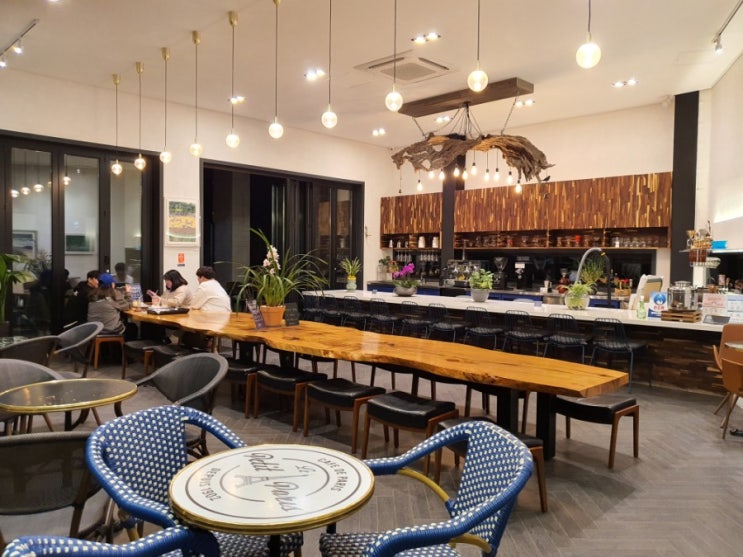 [성남 카페] 카페 디안 : 아담한 식물원 카페