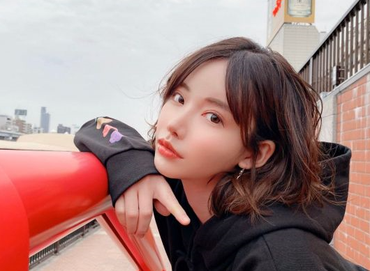 코로나로 취소된 해외 AV 최대 행사인 2020 대만 TRE의 프로필 커버댄스 (아마츠카 모메 / 후카다 에이미 / 아이자와 미나미) 코로나로 취소된 해외 AV 최대 행사인 2020 대만 TRE의 프로필 커버댄스 (아마츠카 모메 / 후카다 에이미 / 아이자와 미나미)