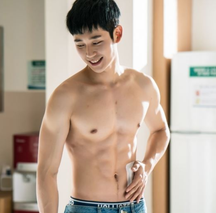  정해인 나이 키 머리   드라마 반의반 사주 풀이