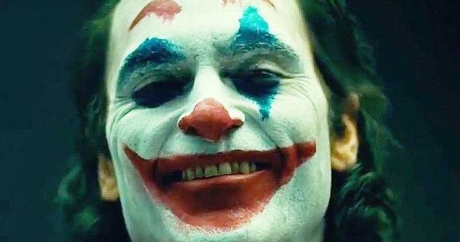  행복한 표정을 지으렴_조커(JoKer)_호아킨 피닉스