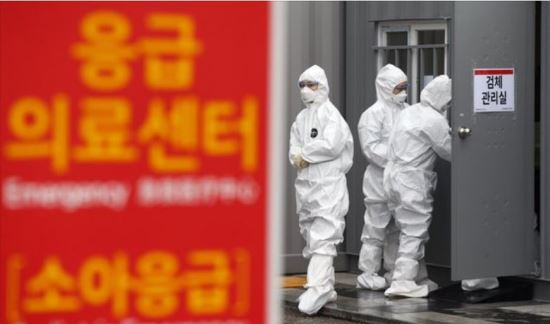 해약증가 우려 속 손해율 개선 효과도…보험업계 ‘코로나19’ 명암 해약증가 우려 속 손해율 개선 효과도…보험업계 ‘코로나19’ 명암