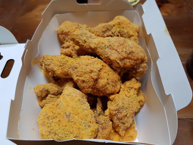  울산 화봉동치킨 BHC 뿌링클치킨 치즈볼 세트 짭조름 중독성
