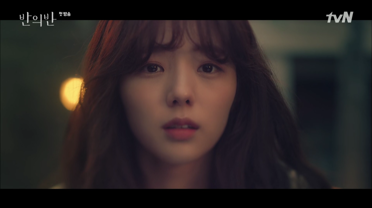 반의 반 1회 지수 하원 서우 그냥 처음 보는 사람인데 파고들듯이 들어왔다. 반의 반 1회 지수 하원 서우 그냥 처음 보는 사람인데 파고들듯이 들어왔다.